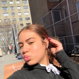 Meet your Posher, Emily